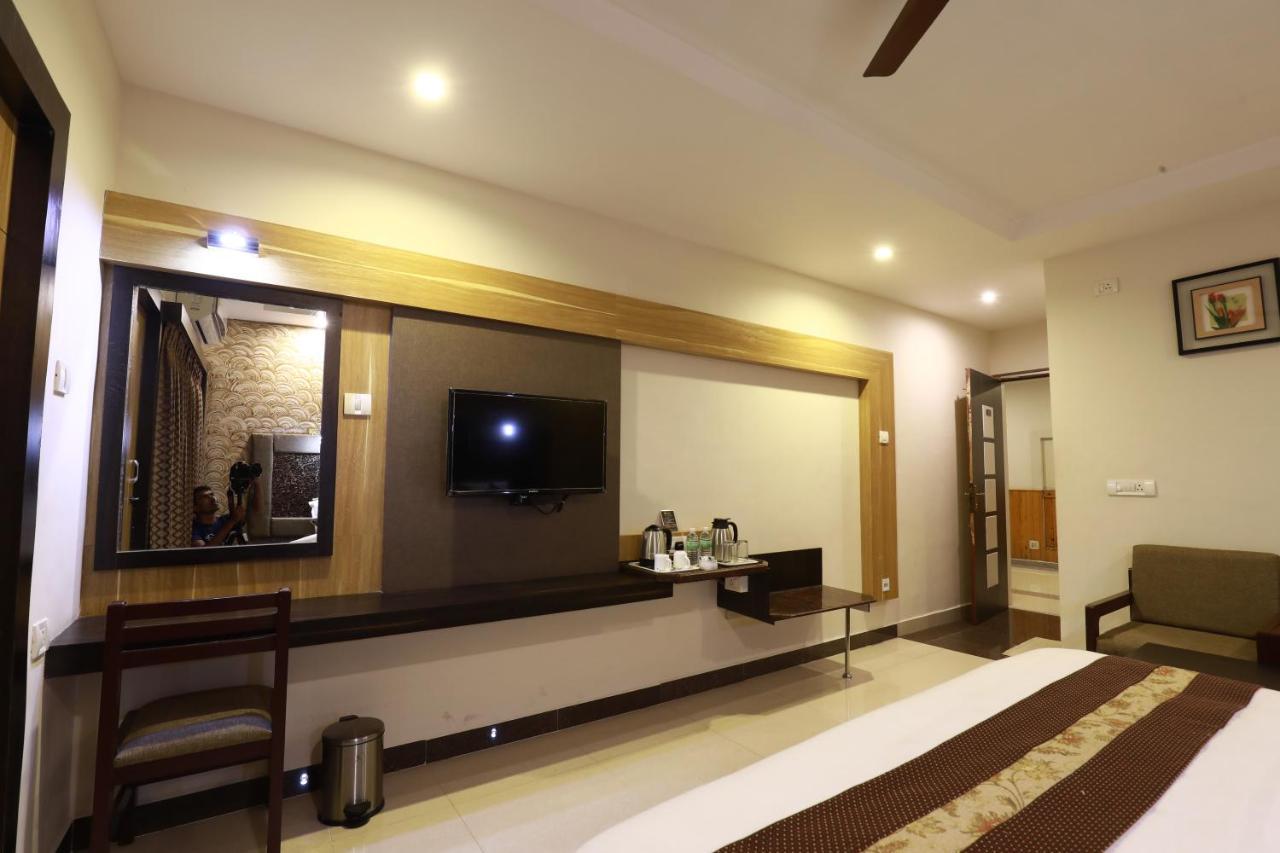 Hotel Mayas Tiruchirappalli Esterno foto