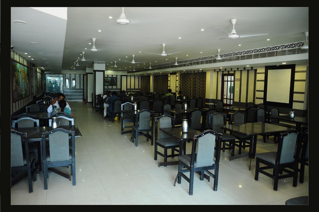 Hotel Mayas Tiruchirappalli Esterno foto
