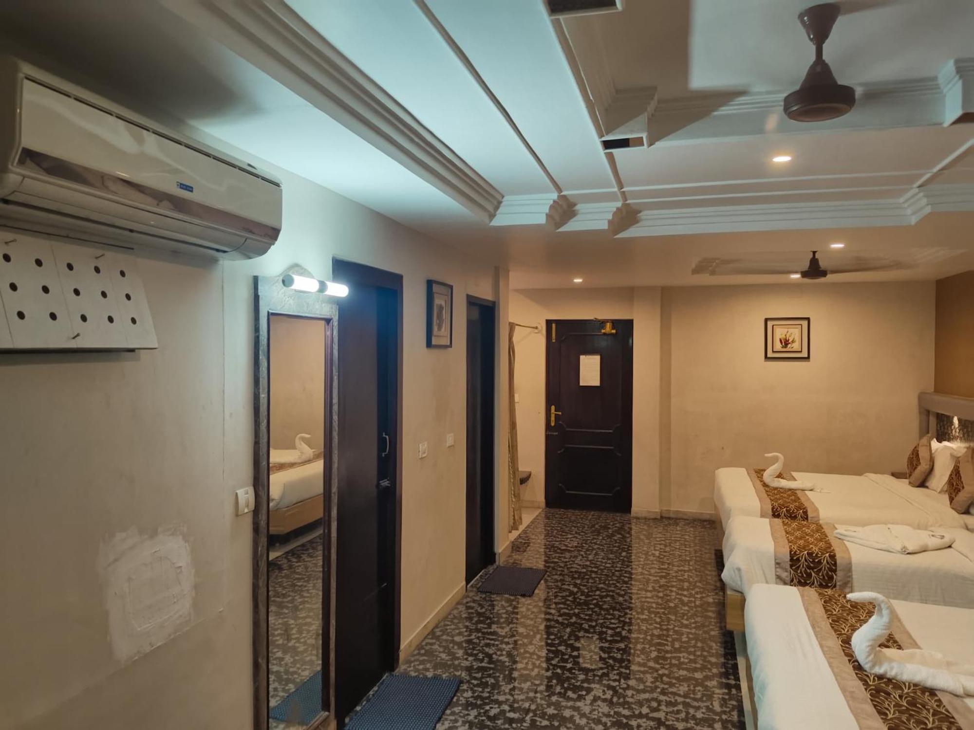 Hotel Mayas Tiruchirappalli Esterno foto