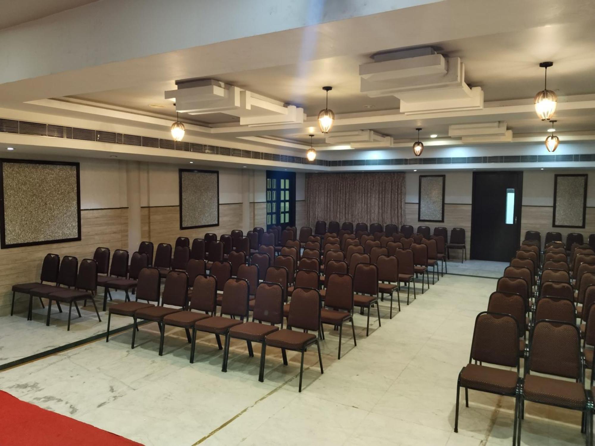 Hotel Mayas Tiruchirappalli Esterno foto