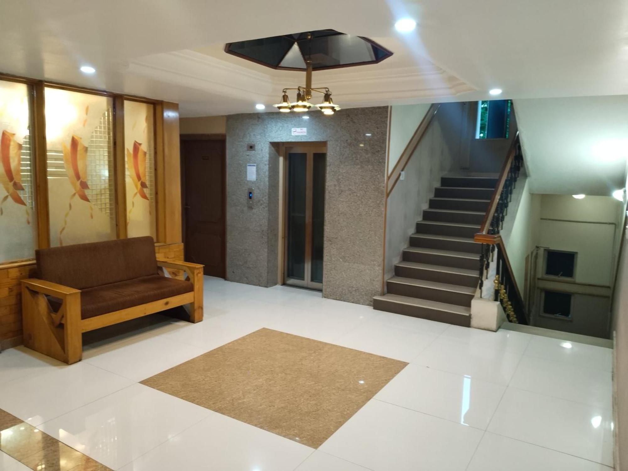 Hotel Mayas Tiruchirappalli Esterno foto