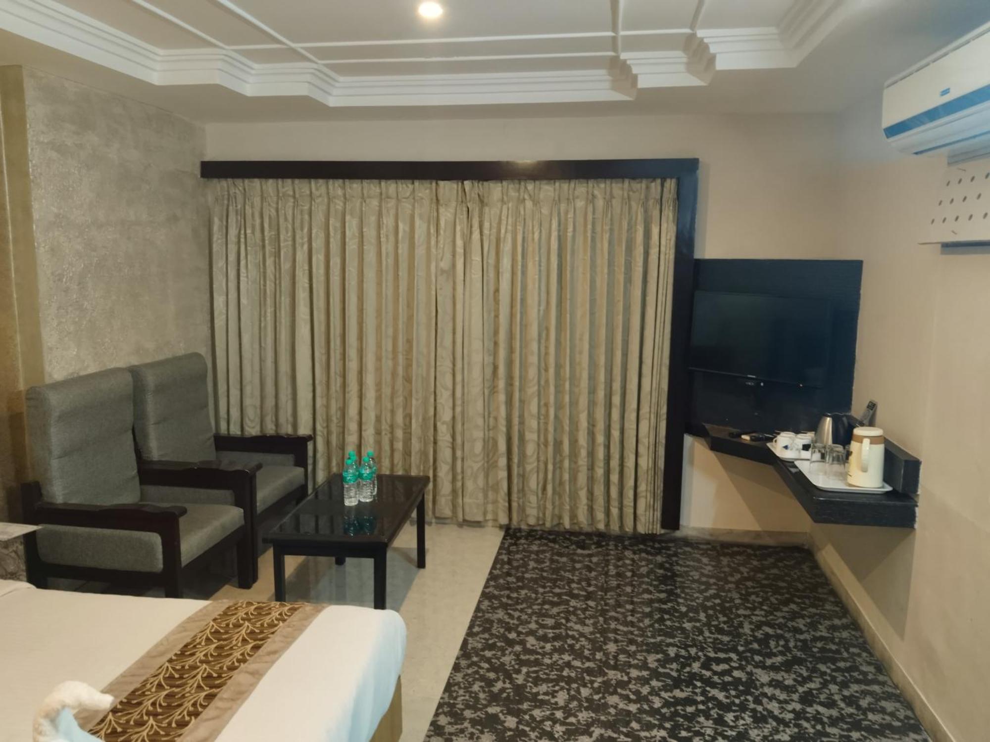 Hotel Mayas Tiruchirappalli Esterno foto