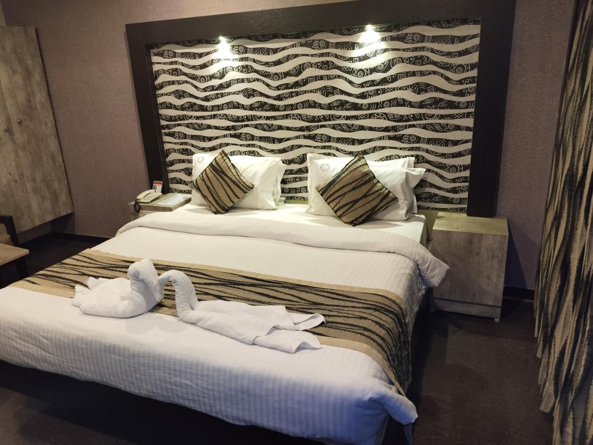 Hotel Mayas Tiruchirappalli Esterno foto