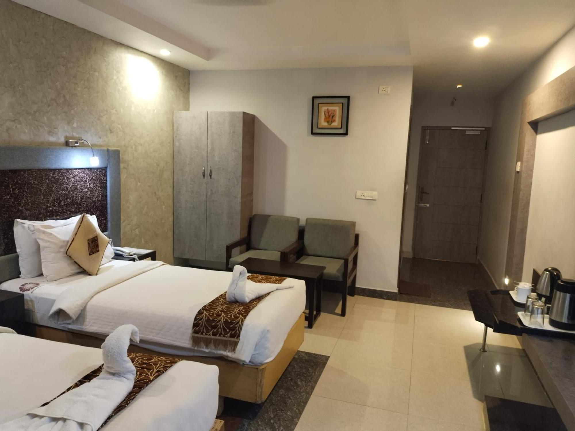Hotel Mayas Tiruchirappalli Esterno foto