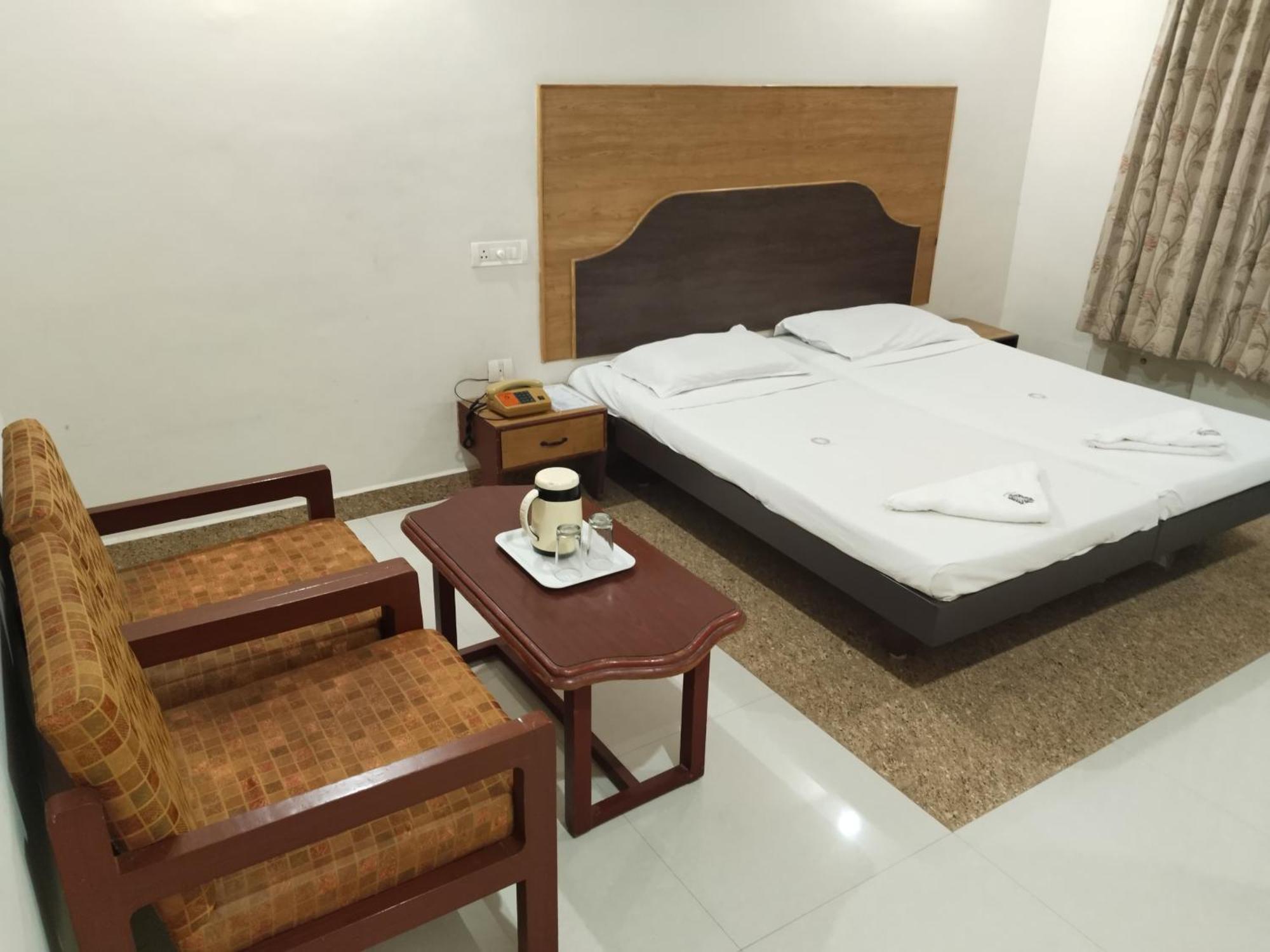 Hotel Mayas Tiruchirappalli Esterno foto