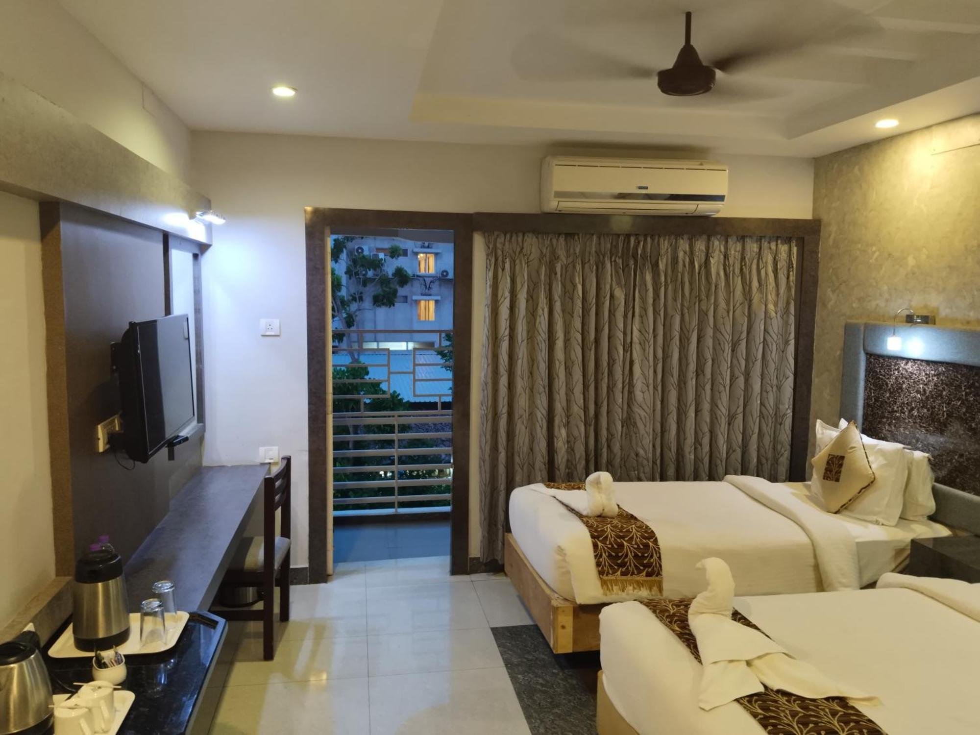 Hotel Mayas Tiruchirappalli Esterno foto